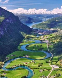 Bron: https://www.rotasturisticas.com/stryn_noorwegen_stryn_sogn_og_fjordane_12952_nl.html